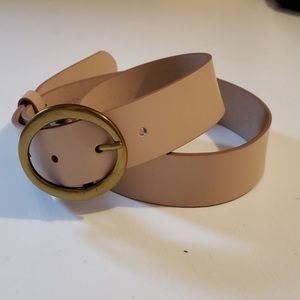 Aritzia Auxiliary Classic Leather Brass Belt! Size M